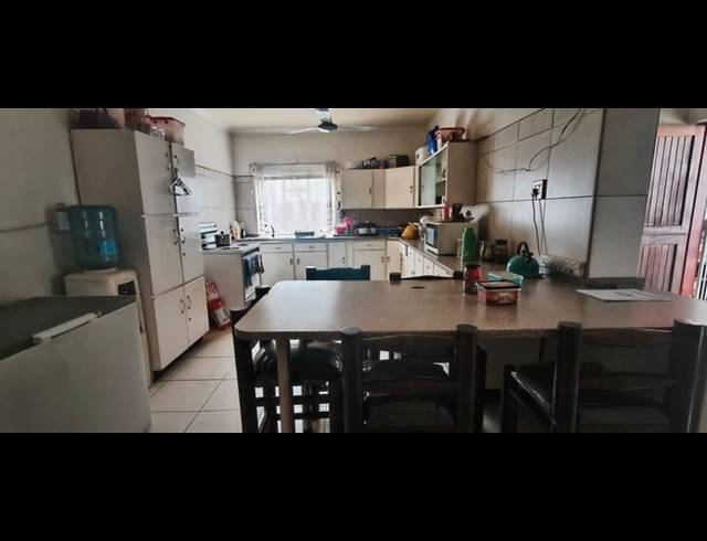 3 BEDROOM HOUSE FOR SALE IN MOUNTAIN VIEW